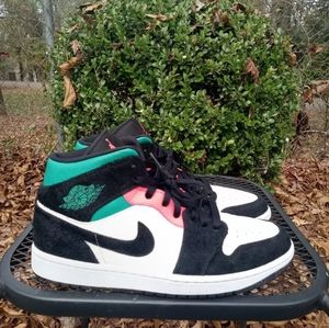Jordan 1 SE South Beach size 9.5